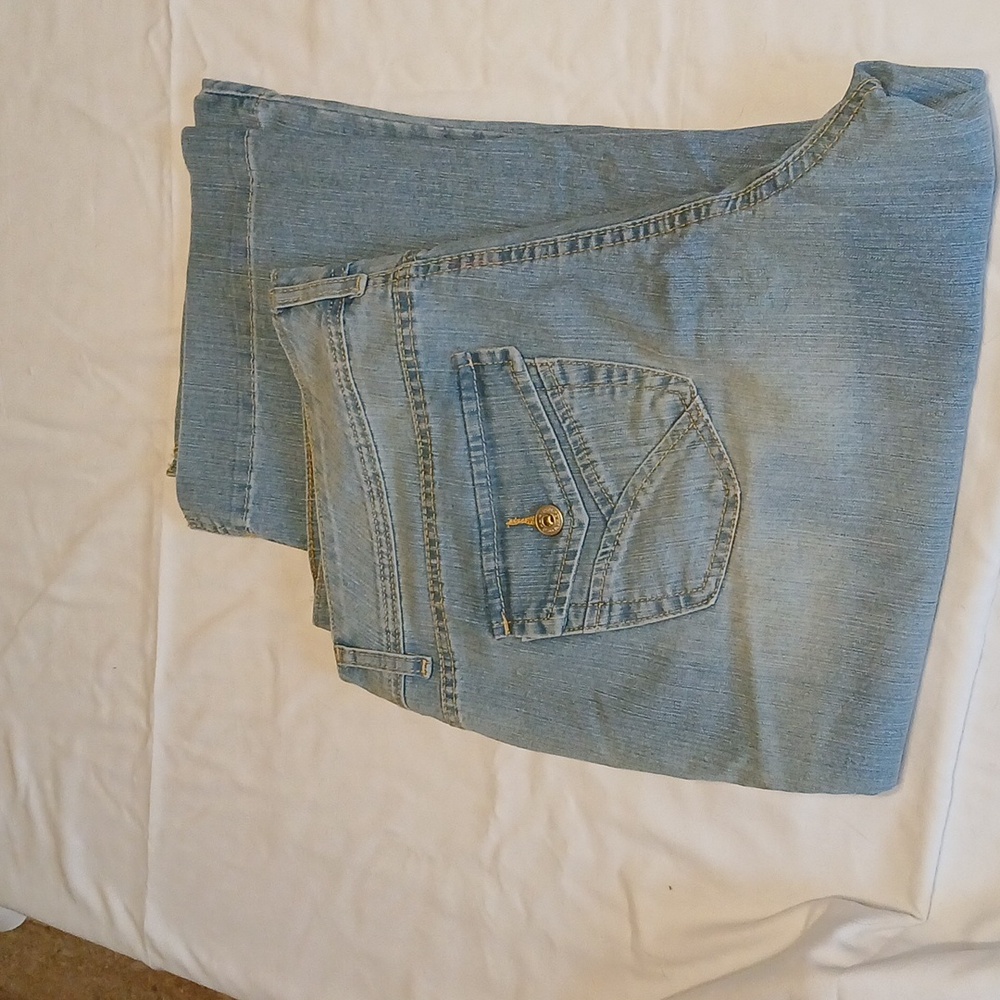 Capri jeans sz 16 light wash
